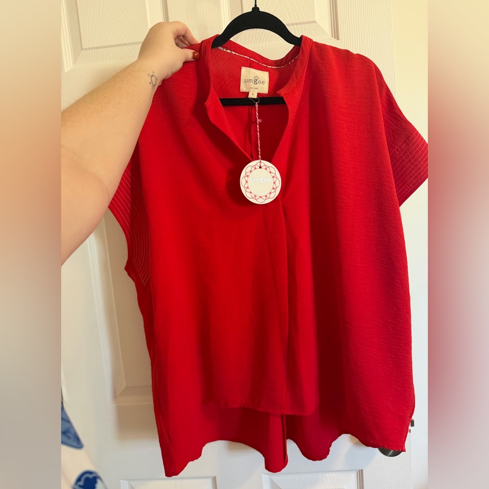 Umgee Women's Red Top NWT